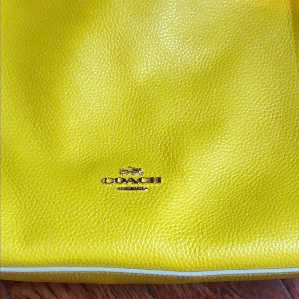 Authentic Coach Handbag - Picture 3 of 8